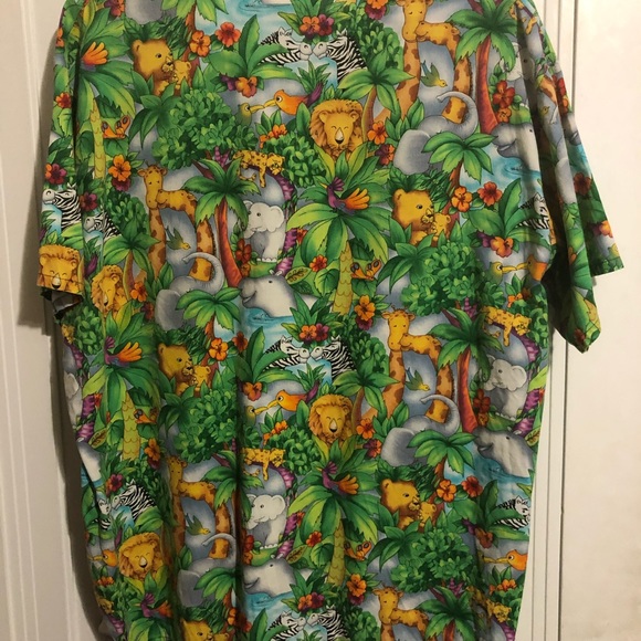 LIFE ANIMAL HOSPITAL SCRUB MEDIUM with pockets - Picture 10 of 11